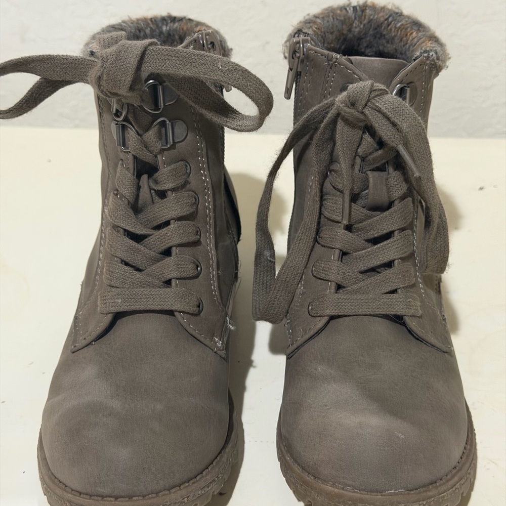 Madden Girl Brown Lace-Up Kids Boots